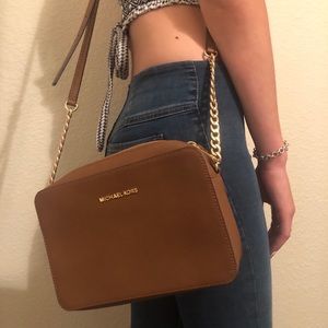 NEW MICHAEL KORS PURSE